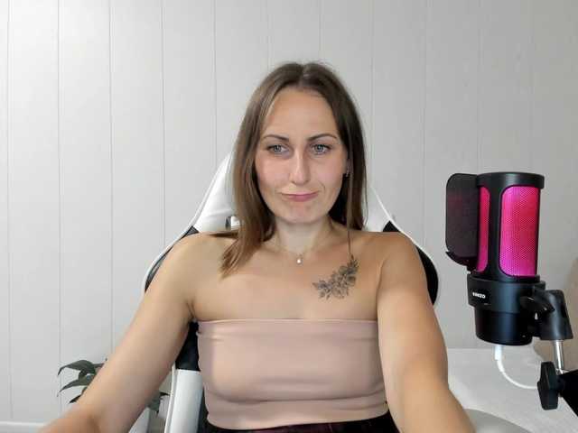 Kiza9 live cam on BongaCams