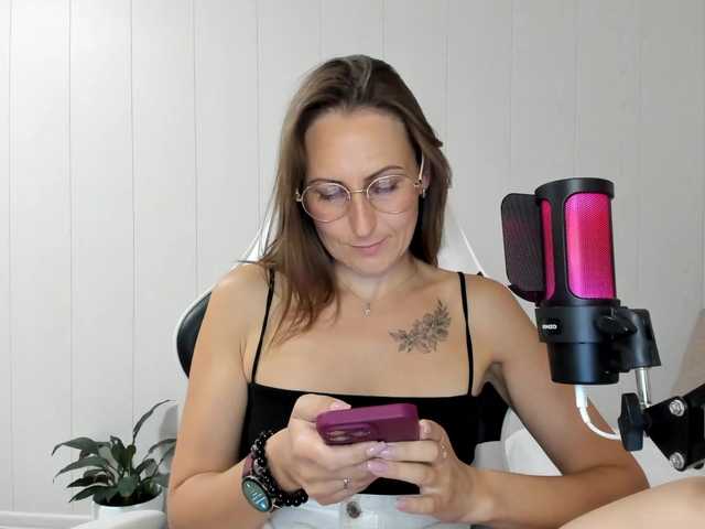 Kiza9 live cam on BongaCams