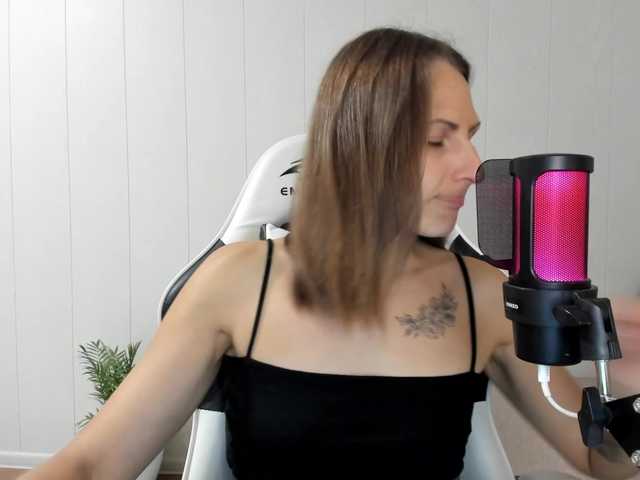 Kiza9 live cam on BongaCams