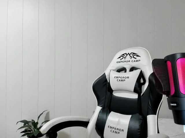Kiza9 live cam on BongaCams