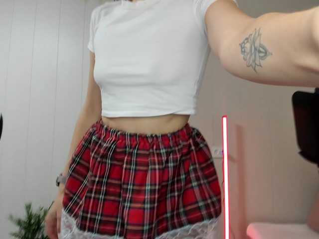 Kiza9's BongaCams show and profile