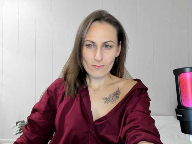 Kiza9 live cam on BongaCams