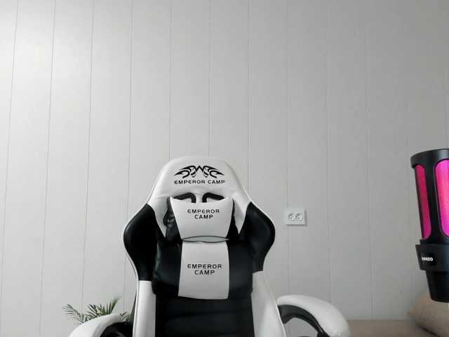 Kiza9 live cam on BongaCams