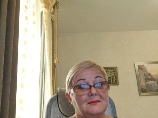 KarinkaSweet Porn Show