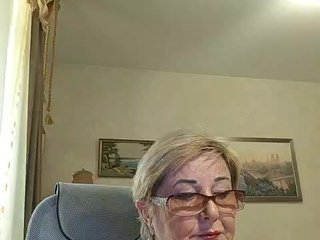 KarinkaSweet Porn Show