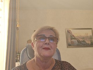 KarinkaSweet Porn Show