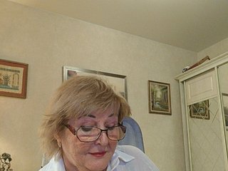 KarinkaSweet Porn Show