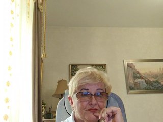 KarinkaSweet Porn Show