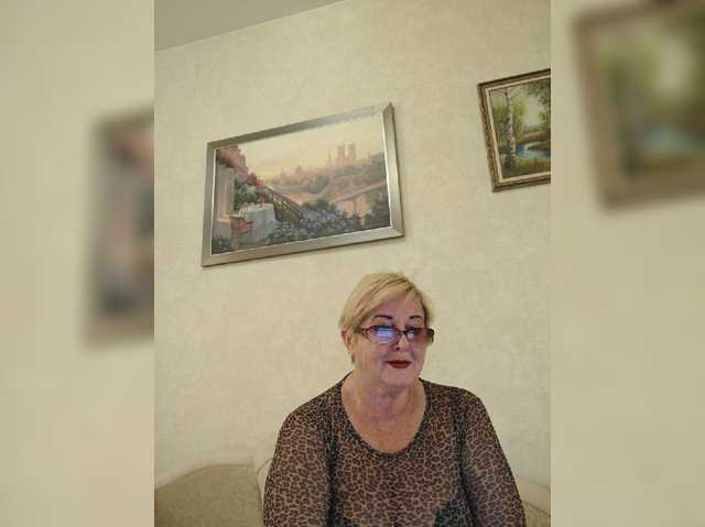 KarinkaSweet live cam on BongaCams