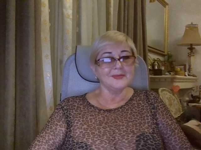 KarinkaSweet live cam preview