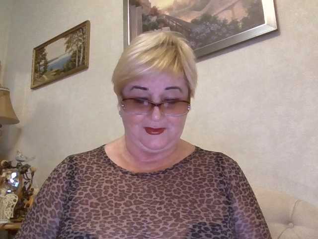 KarinkaSweet live cam on BongaCams