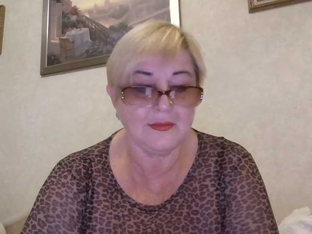 KarinkaSweet live cam on BongaCams