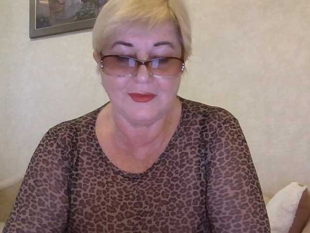 KarinkaSweet live cam preview
