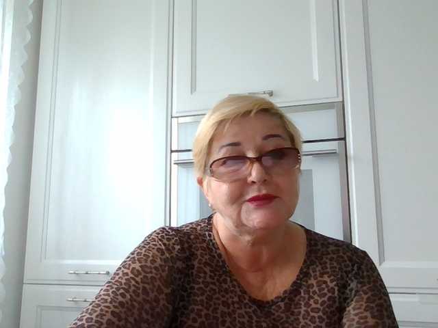 KarinkaSweet live cam on BongaCams