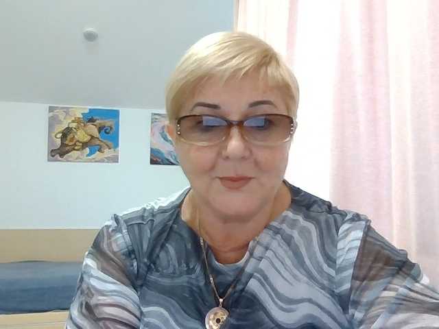 KarinkaSweet live cam on BongaCams