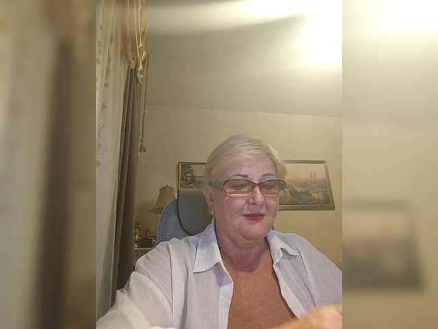 KarinkaSweet live cam on BongaCams