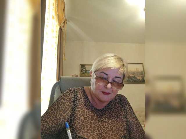 KarinkaSweet live cam preview