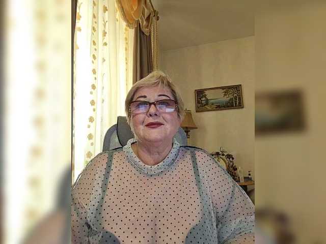 KarinkaSweet live cam on BongaCams