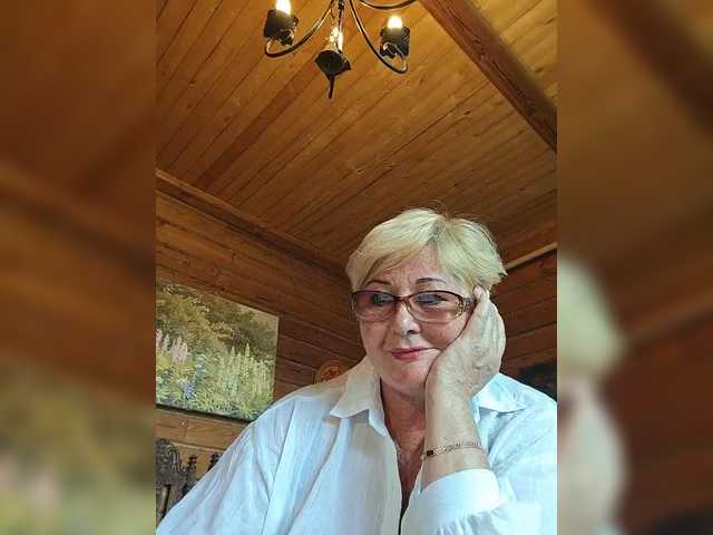 KarinkaSweet live cam on BongaCams