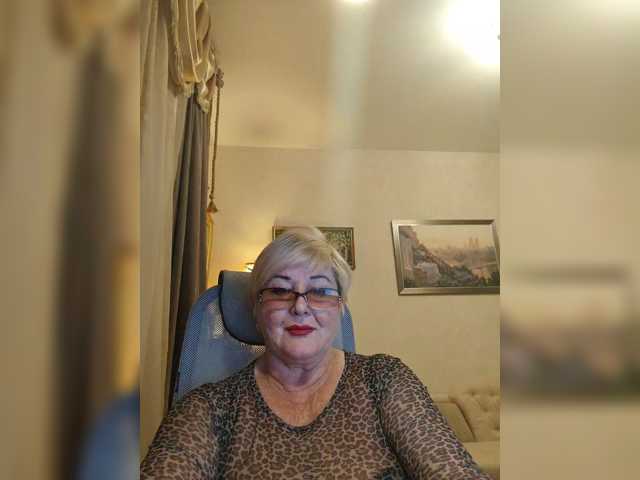 KarinkaSweet live cam on BongaCams