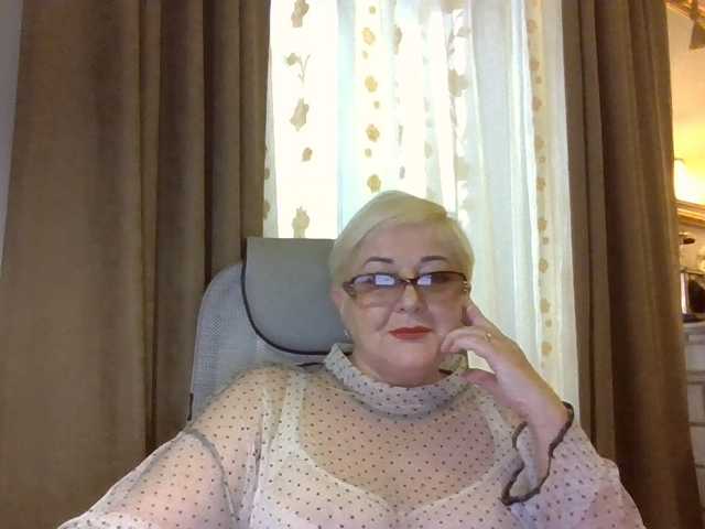 KarinkaSweet live cam on BongaCams