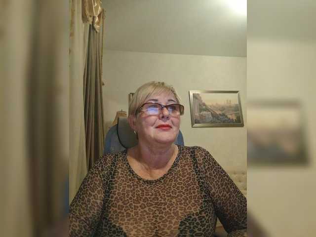 KarinkaSweet live cam preview