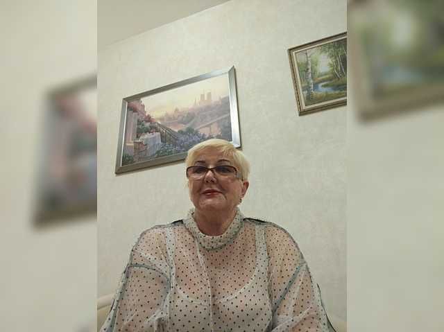 KarinkaSweet live cam on BongaCams