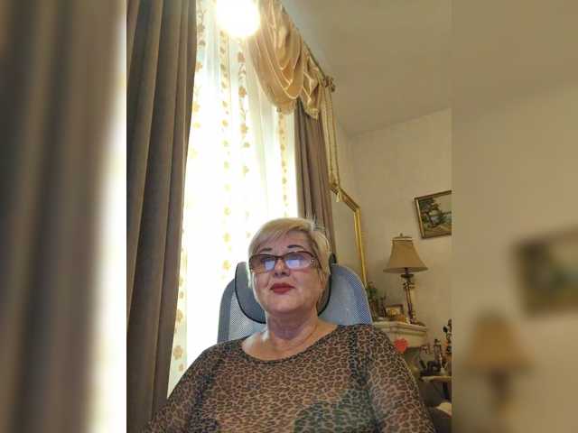 KarinkaSweet live cam preview