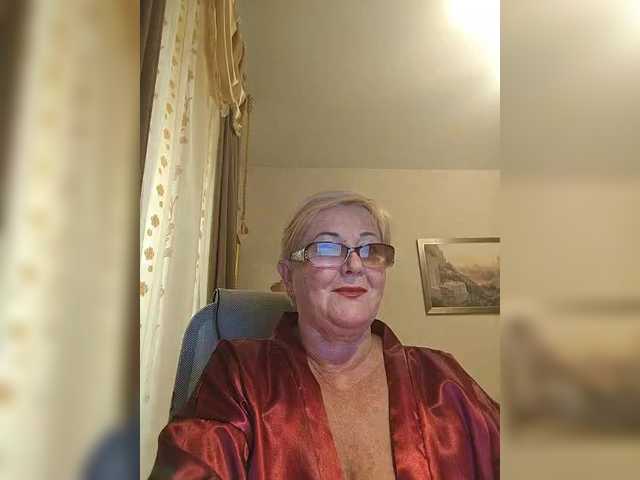 KarinkaSweet live cam on BongaCams