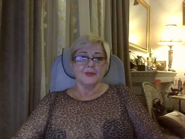KarinkaSweet live cam preview