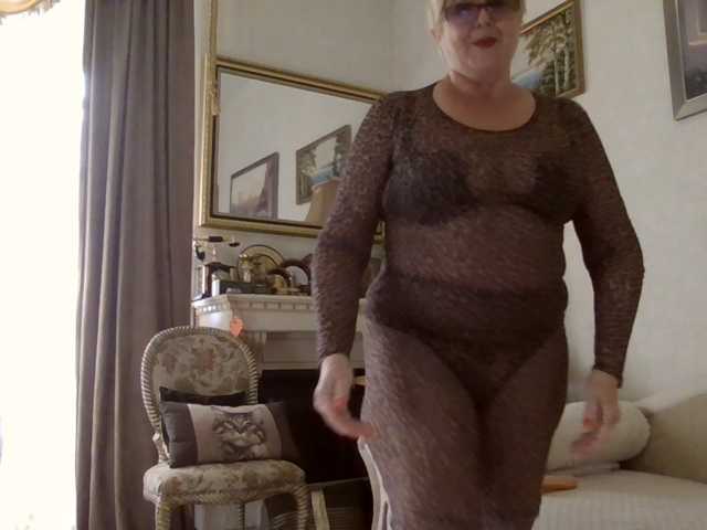 KarinkaSweet live cam on BongaCams