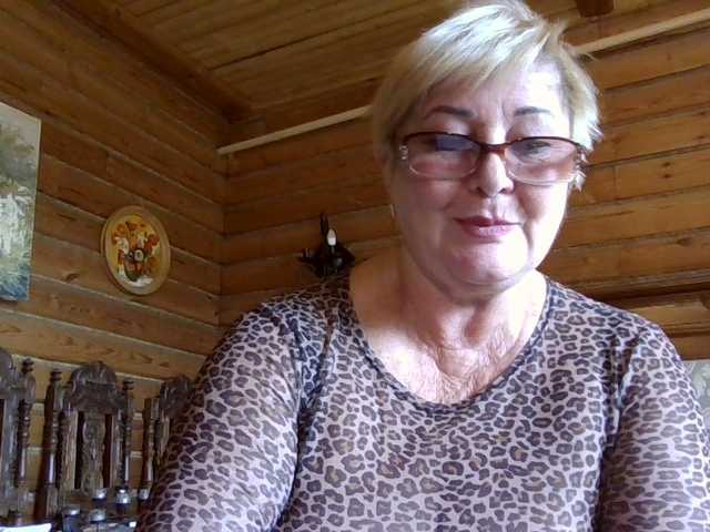 KarinkaSweet live cam on BongaCams