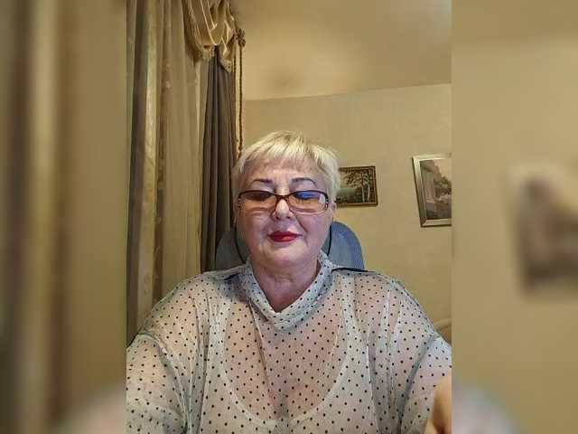 KarinkaSweet live cam on BongaCams