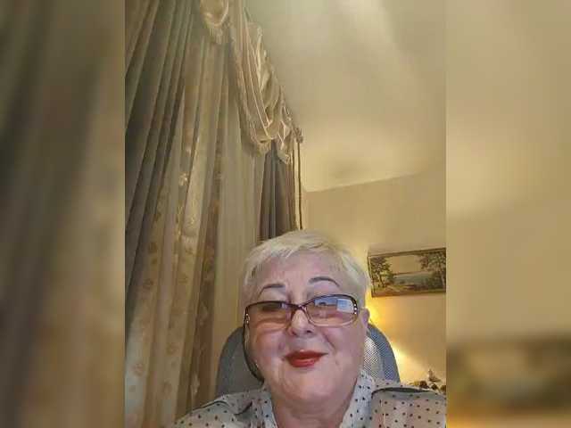 KarinkaSweet live cam on BongaCams