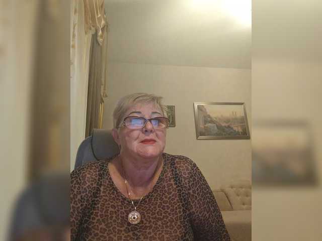 KarinkaSweet live cam on BongaCams