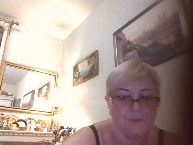 KarinkaSweet live cam on BongaCams