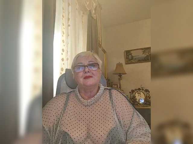 KarinkaSweet live cam on BongaCams