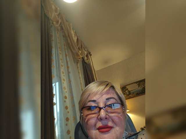 KarinkaSweet live cam preview