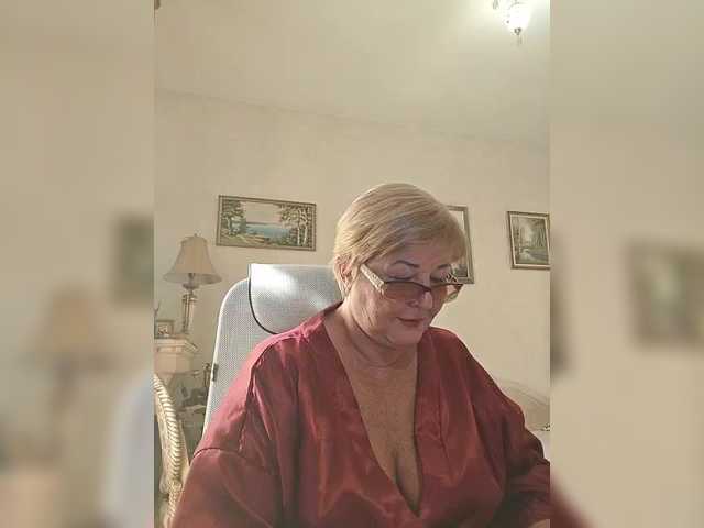 KarinkaSweet live cam on BongaCams