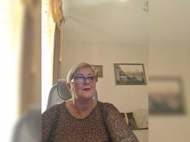 KarinkaSweet live cam