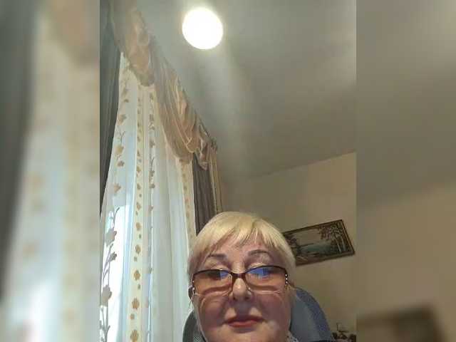 KarinkaSweet live cam on BongaCams