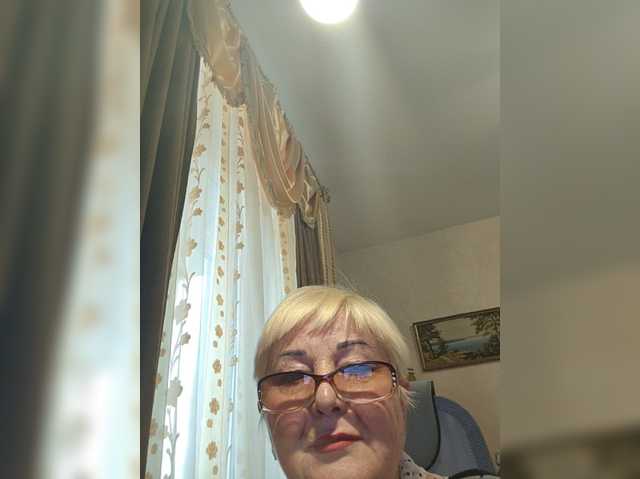 KarinkaSweet live cam on BongaCams