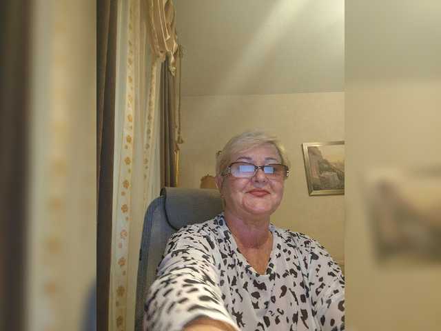 KarinkaSweet live webcam show