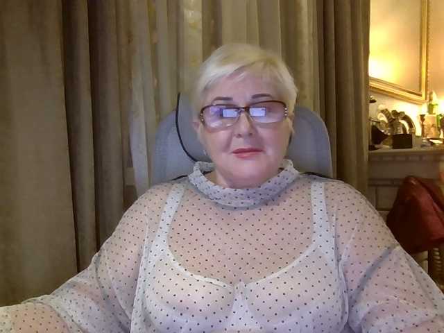 KarinkaSweet live cam on BongaCams