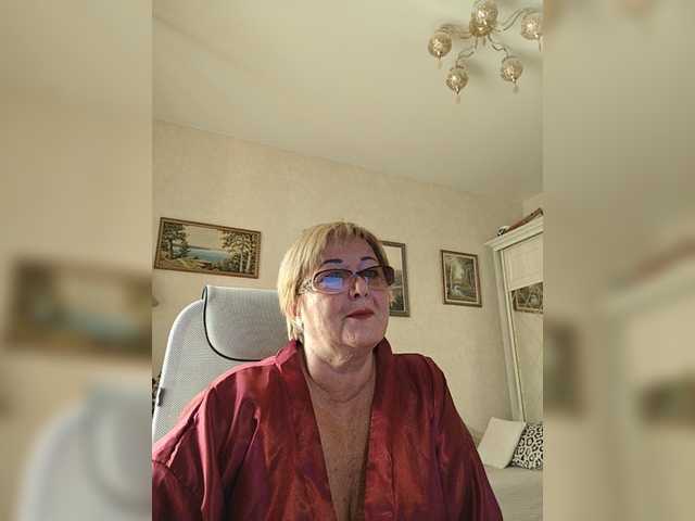 KarinkaSweet live cam on BongaCams