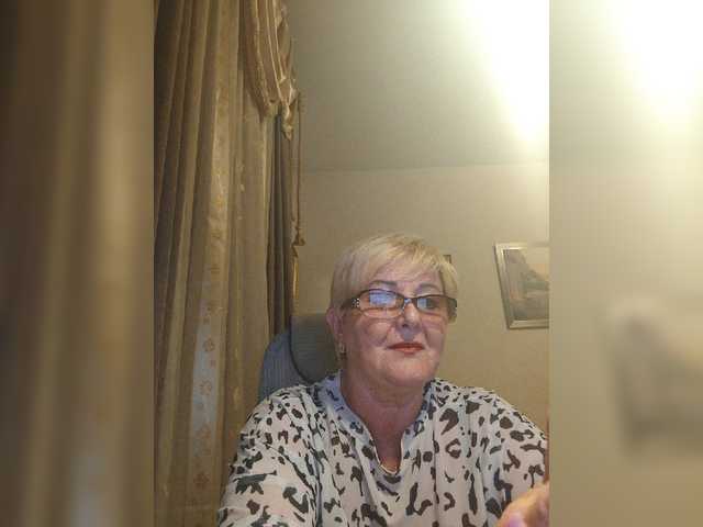 KarinkaSweet live webcam show