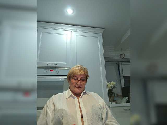 KarinkaSweet live cam on BongaCams