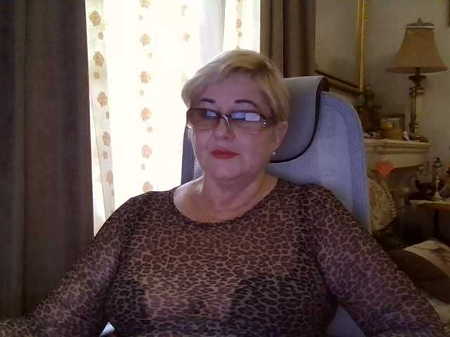 KarinkaSweet live cam preview