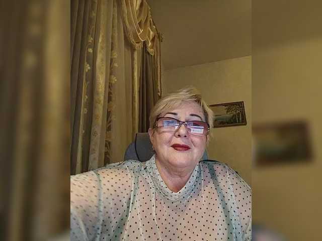 KarinkaSweet live cam preview