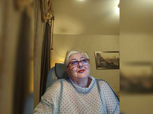KarinkaSweet live cam on BongaCams